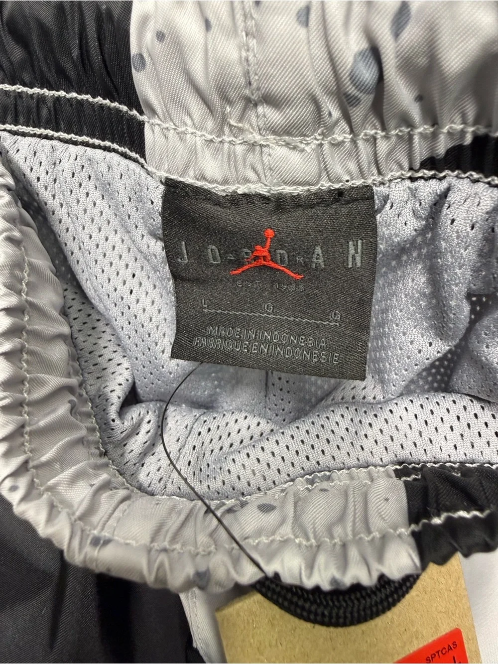 Jordan Essentials Poolside Shorts Men’s Size L Cement Grey- Red IB8818-011 NWT